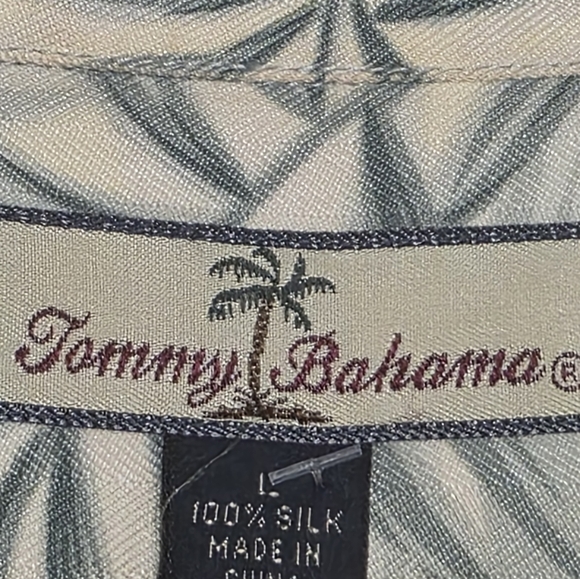 Tommy Bahama Silk Floral Camp Shirt Size Large Short Sleeves Chest 24" - Picture 5 of 6